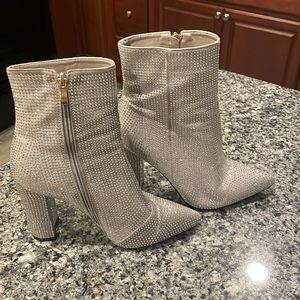 Worn for under three hours for my bachelorette, super comfortable!